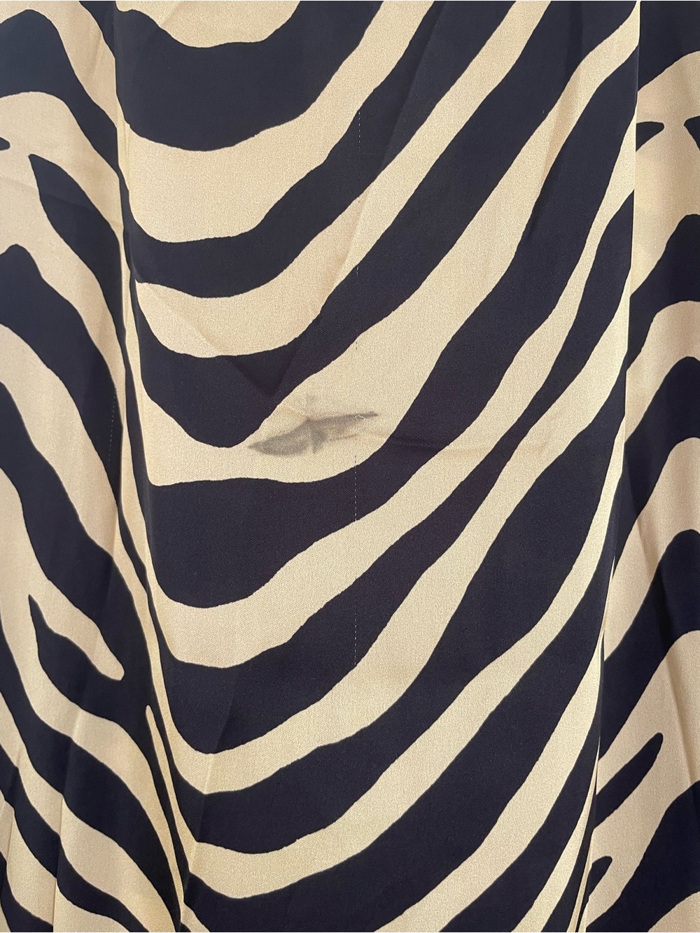 SRG Sloan Silk Dress‎ in Zebra Print - Picture 5 of 9